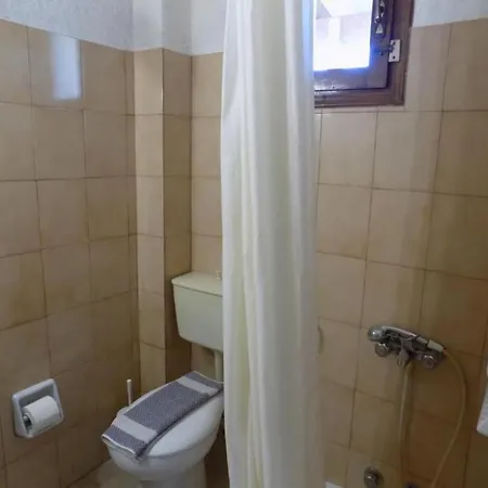 Afrodite 19 Spacious Apartment Апартаменты *