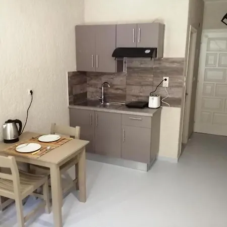 Afrodite 19 Spacious Apartment Апартаменты
