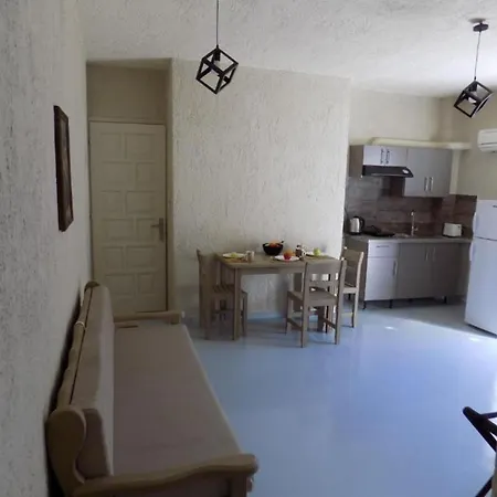 Afrodite 19 Spacious Apartment Апартаменты Айя-Евфимия